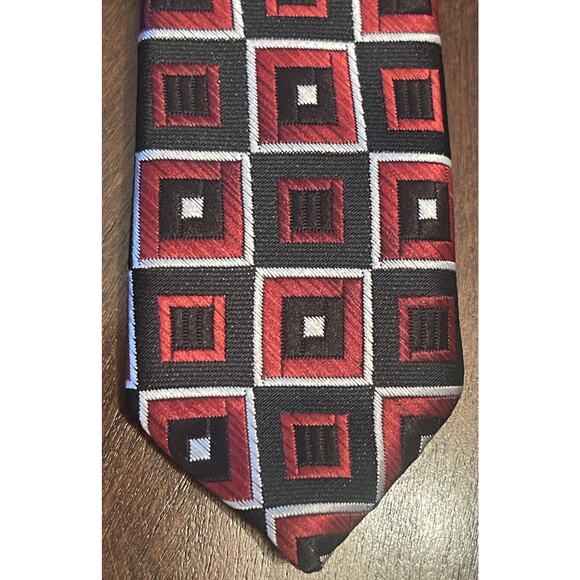 Pierre Cardin Red Black Hand Made 100% Polyester Men’s Neck Tie Made In China - Picture 6 of 9
